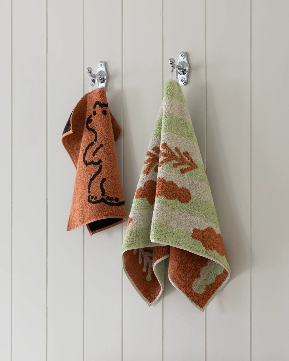 Huggy Bear Hand Towel - Brick