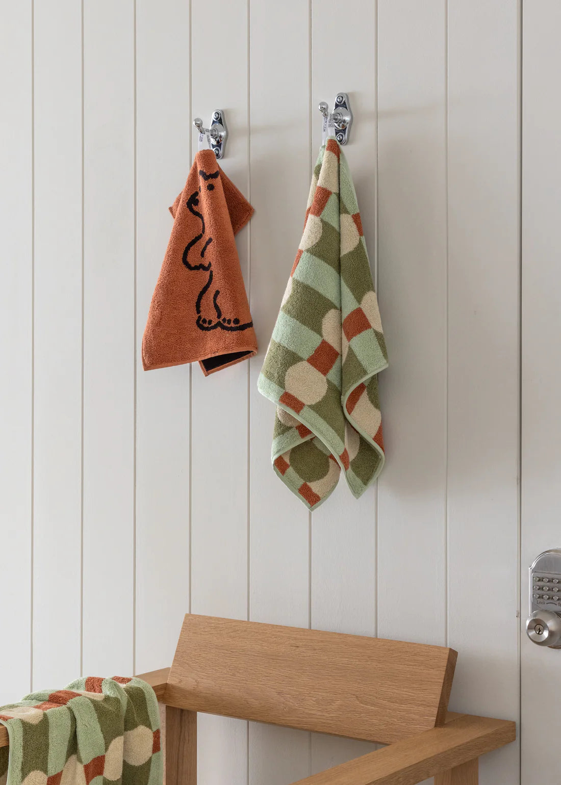 Huggy Bear Hand Towel - Brick