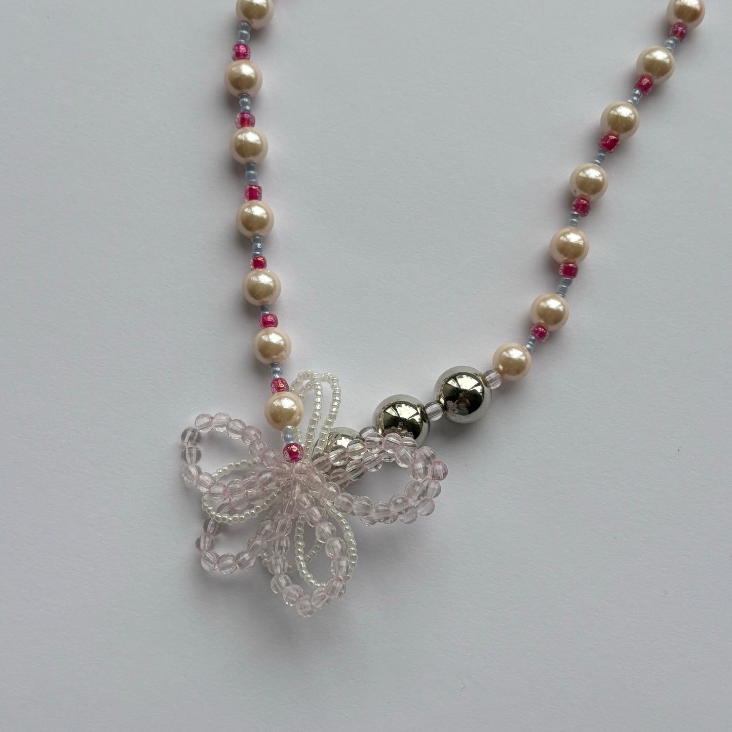 Pearly Flora Necklace