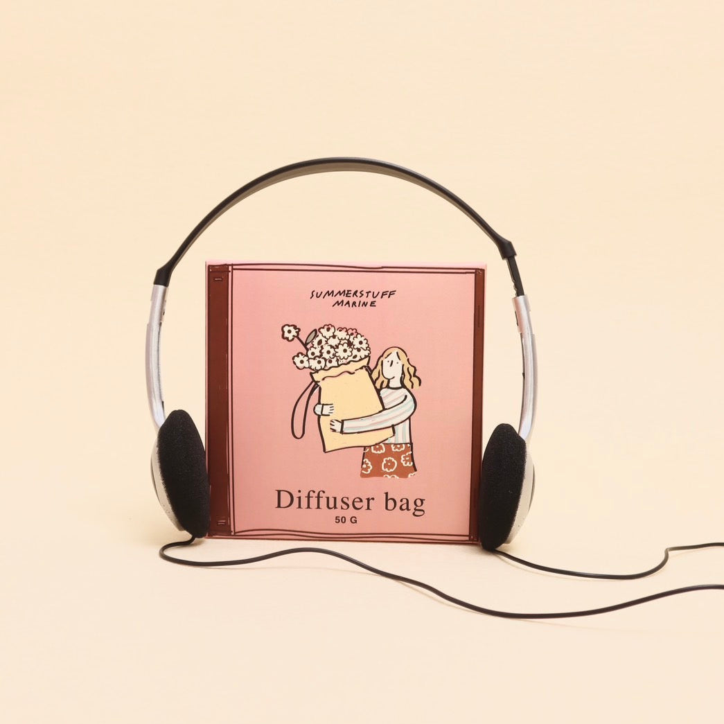 Love On Your Side - Diffuser Bag