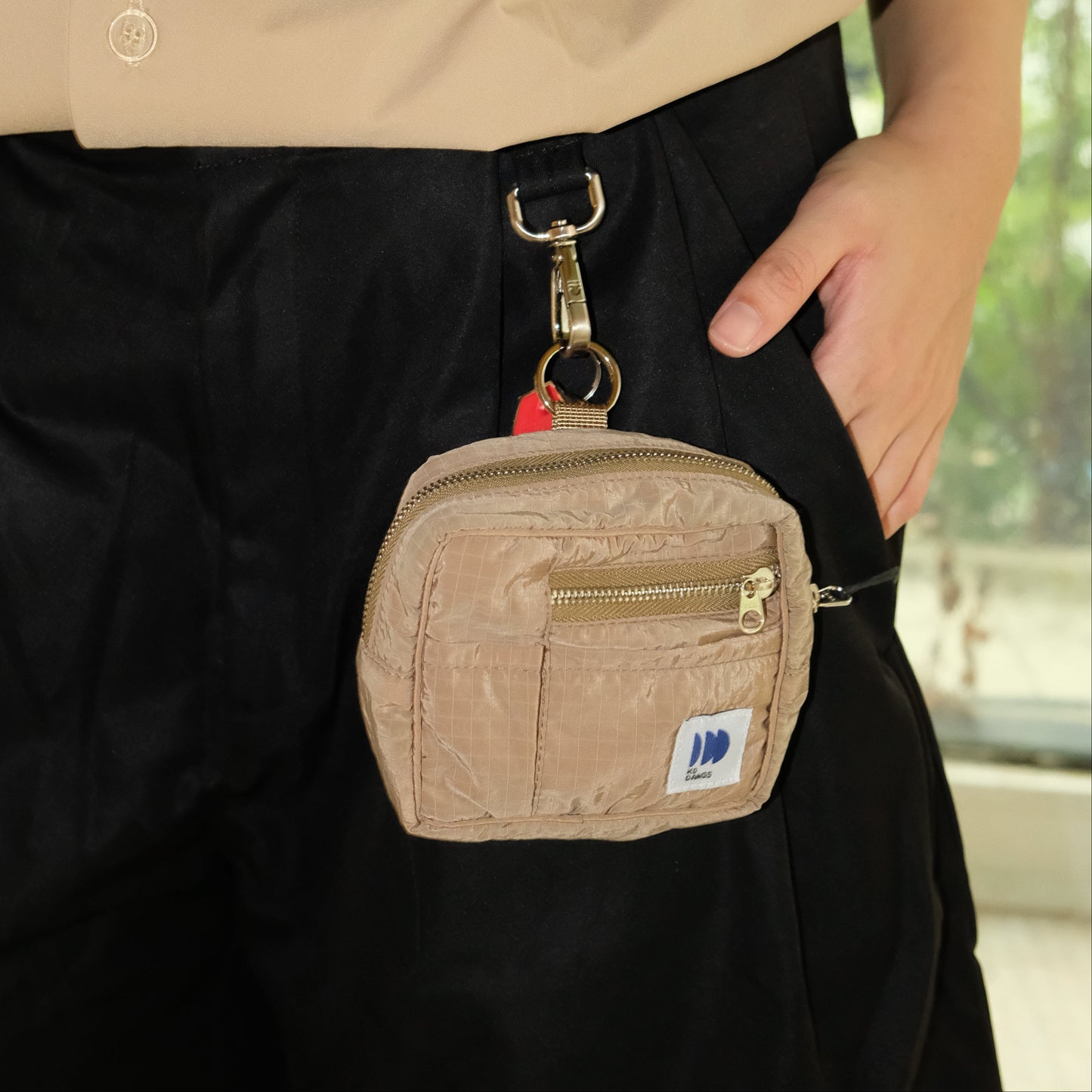 Sector Pouch