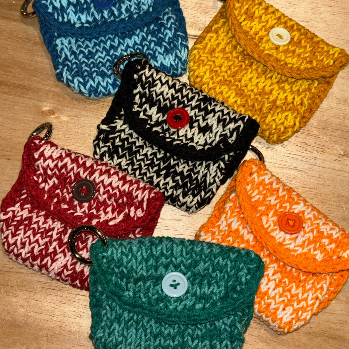 Zig Zag Button Coin Purse