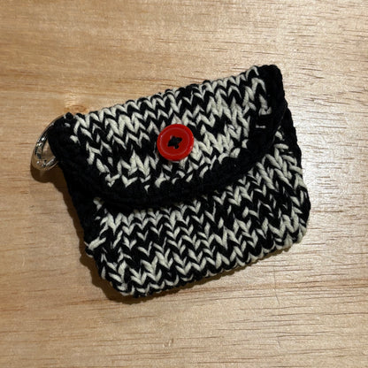 Zig Zag Button Coin Purse