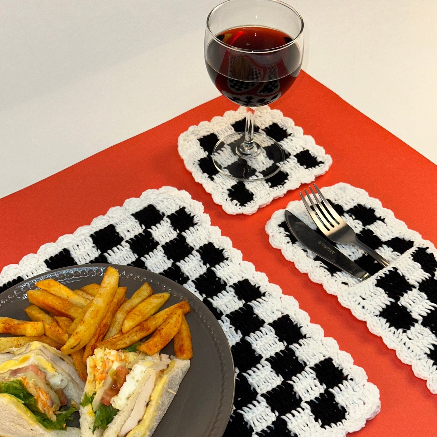 Checkered Dining Set