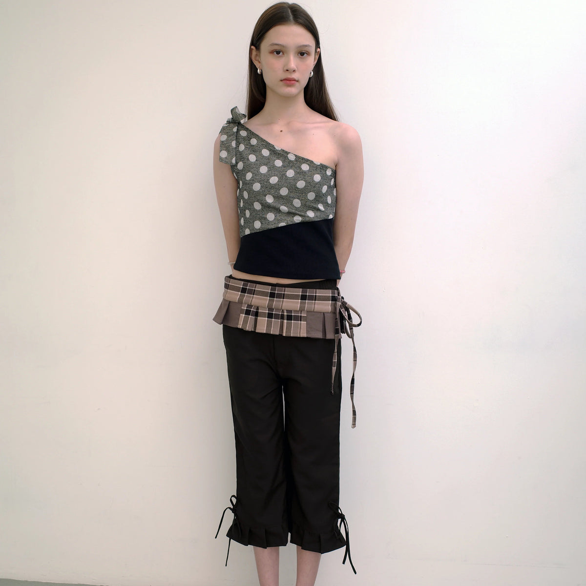 Pleated Hem Capri Pants